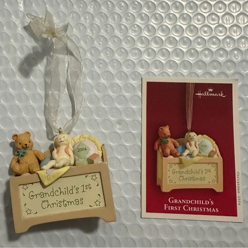 Hallmark Keepsake Ornament 2004 Grandchild’s First Christmas EUC Box + Card incl